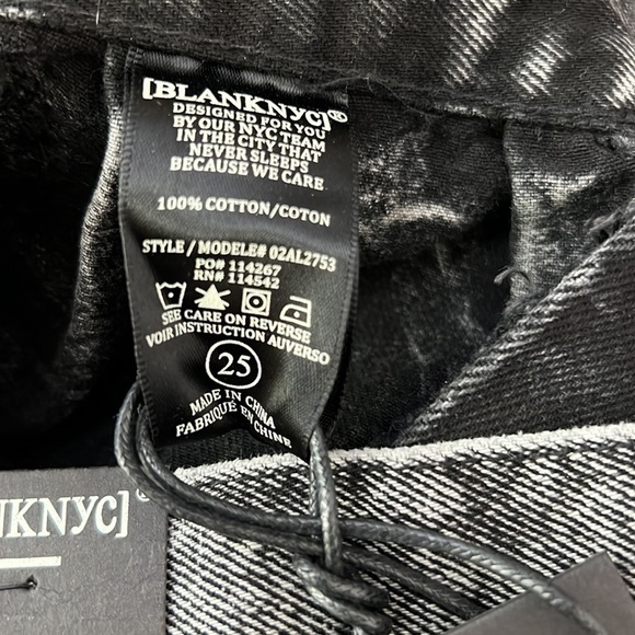 Blank NYC When In Rome Black Acid Wash High Waist Paperbag Jeans Size 25 - Picture 11 of 14